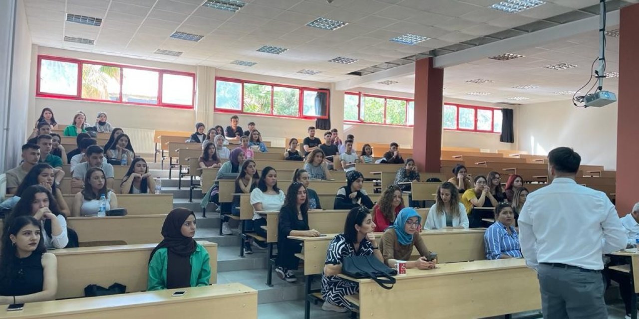 ADÜ Nazilli Sağlık Hizmetleri MYO oryantasyon eğitimini tamamladı