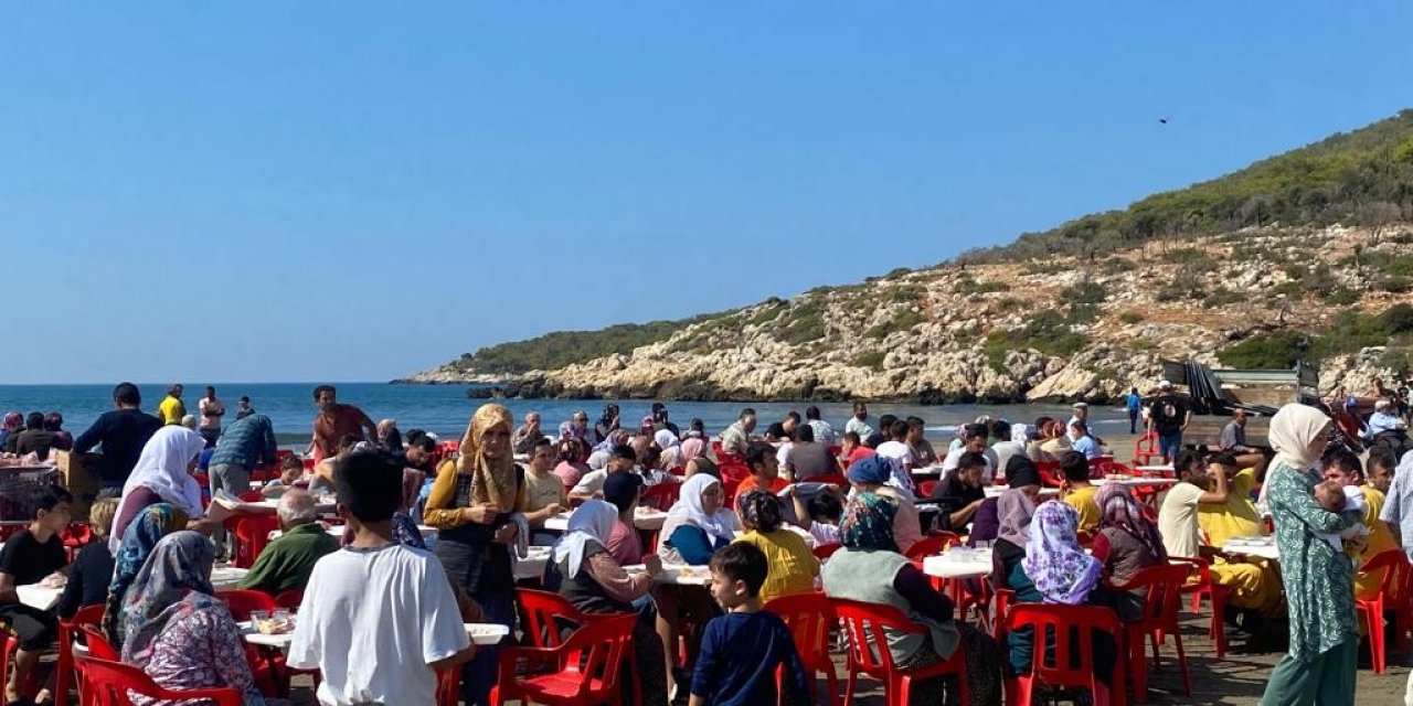 Seydikemer’de 20 yıldır bir araya gelip dua ediyorlar