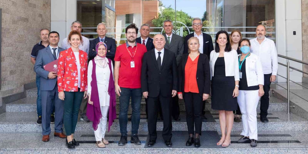 Yaşar Üniversitesine "Beslenme Dostu İş Yeri" belgesi