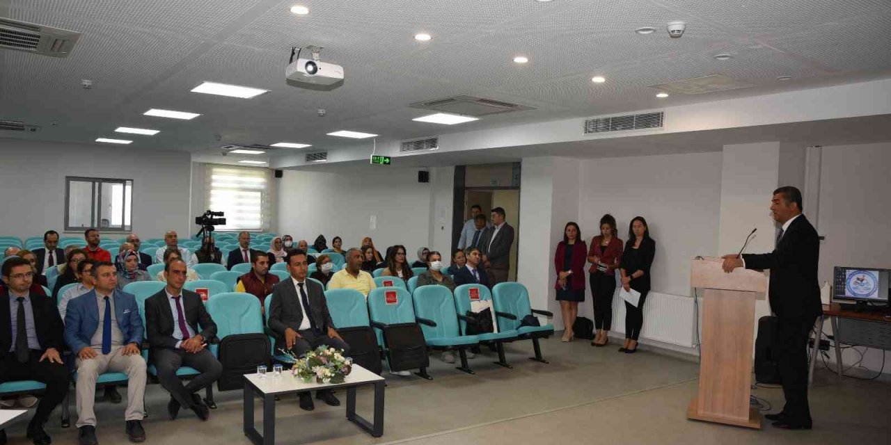 Denizli’de dijital pazarlama stratejisi eğitimleri başladı