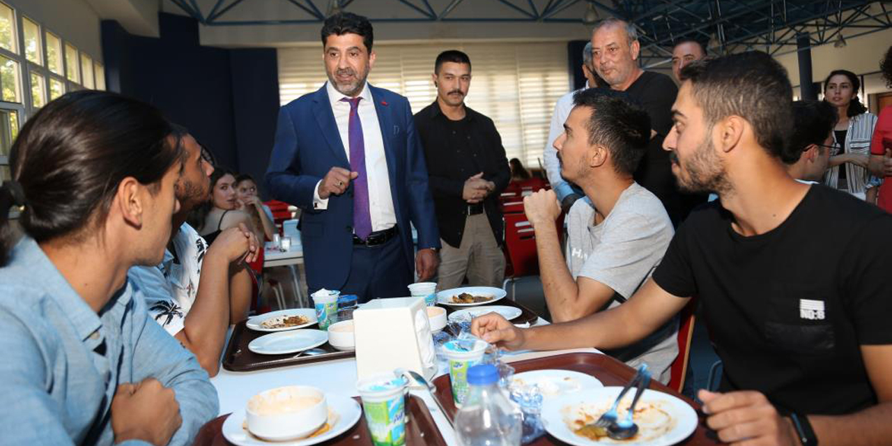 ADÜ Rektörü Aldemir öğrencilerle buluştu