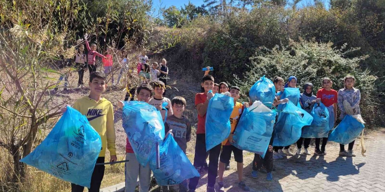 Öğrenciler doğaya sahip çıktı