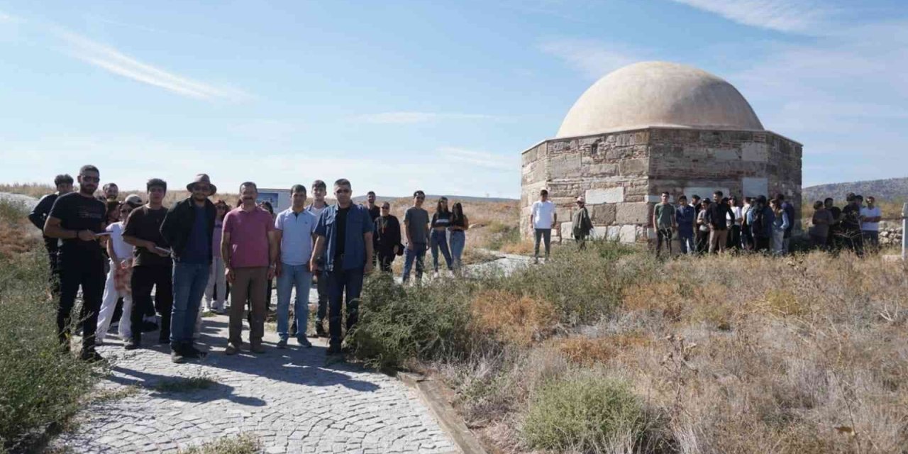 PAÜ Coğrafya Bölümü öğrencileri Çivril’de arazi çalışması gerçekleştirdi
