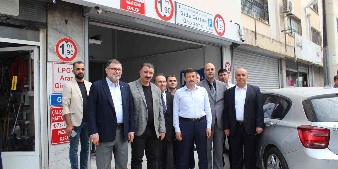 AK Parti’li Dağ ve Başkan Saygılı’dan Gıda Çarşısı çıkarması