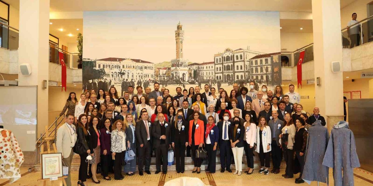 DEÜ, mezunları bir araya getirdi