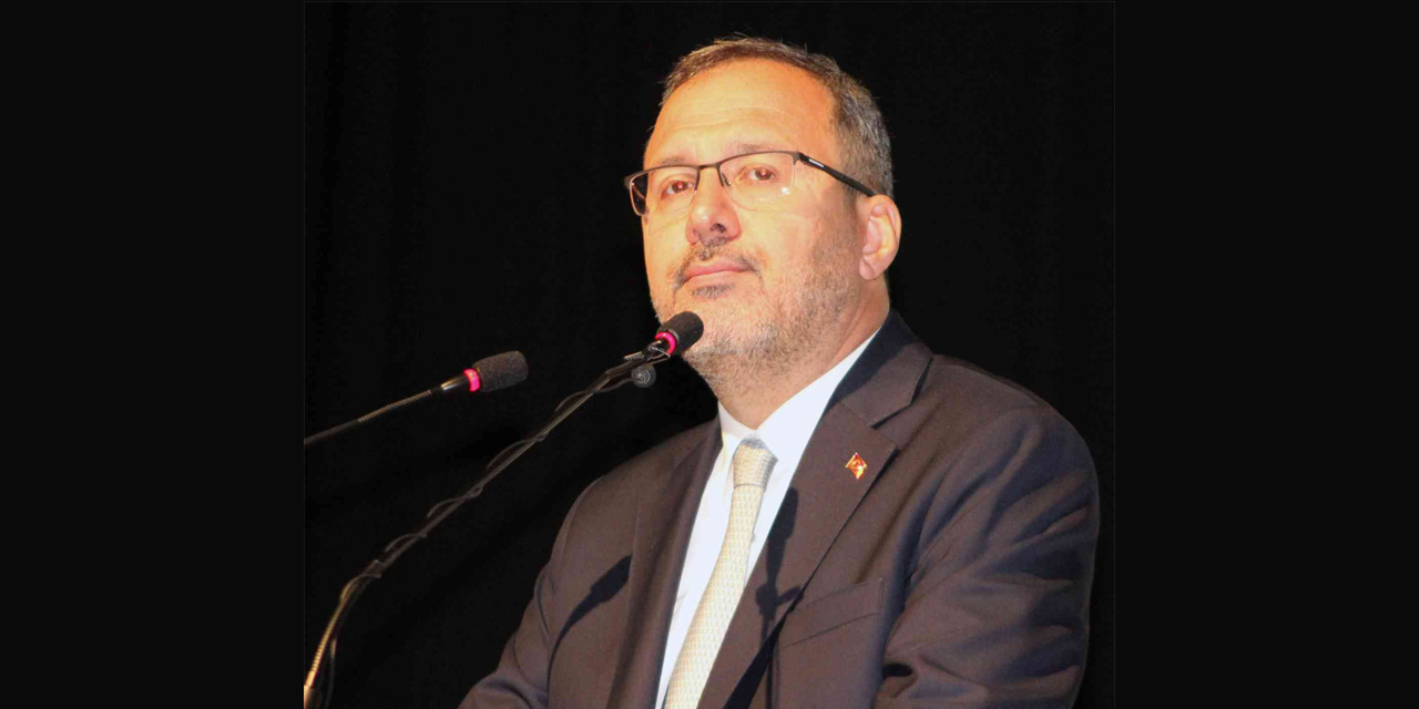 Gençlik ve Spor Bakanı Dr. Muharrem Kasapaoğlu;