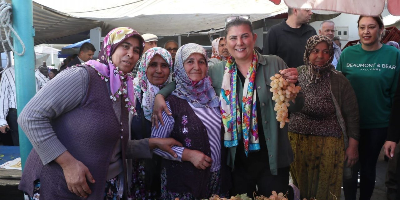 Başkan Çerçioğlu Koçarlı pazarında vatandaşlarla buluştu