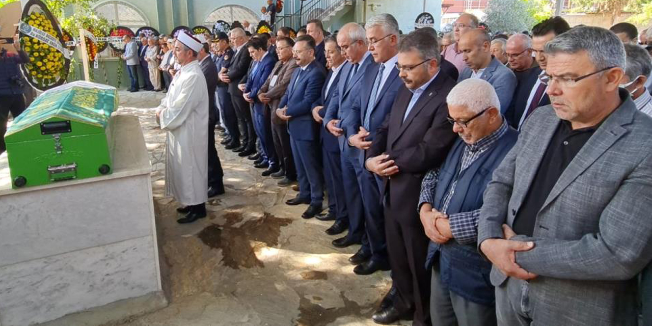 AK Partili milletvekili Erim’in annesi son yolculuğuna uğurlandı