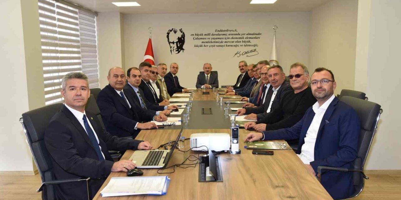 Salihli OSB müteşebbis heyeti Vali Karadeniz başkanlığında toplandı