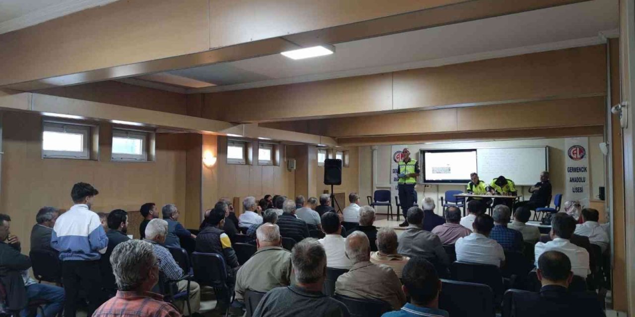 Germencik’te servis araç şoförlerine yönelik eğitim verildi