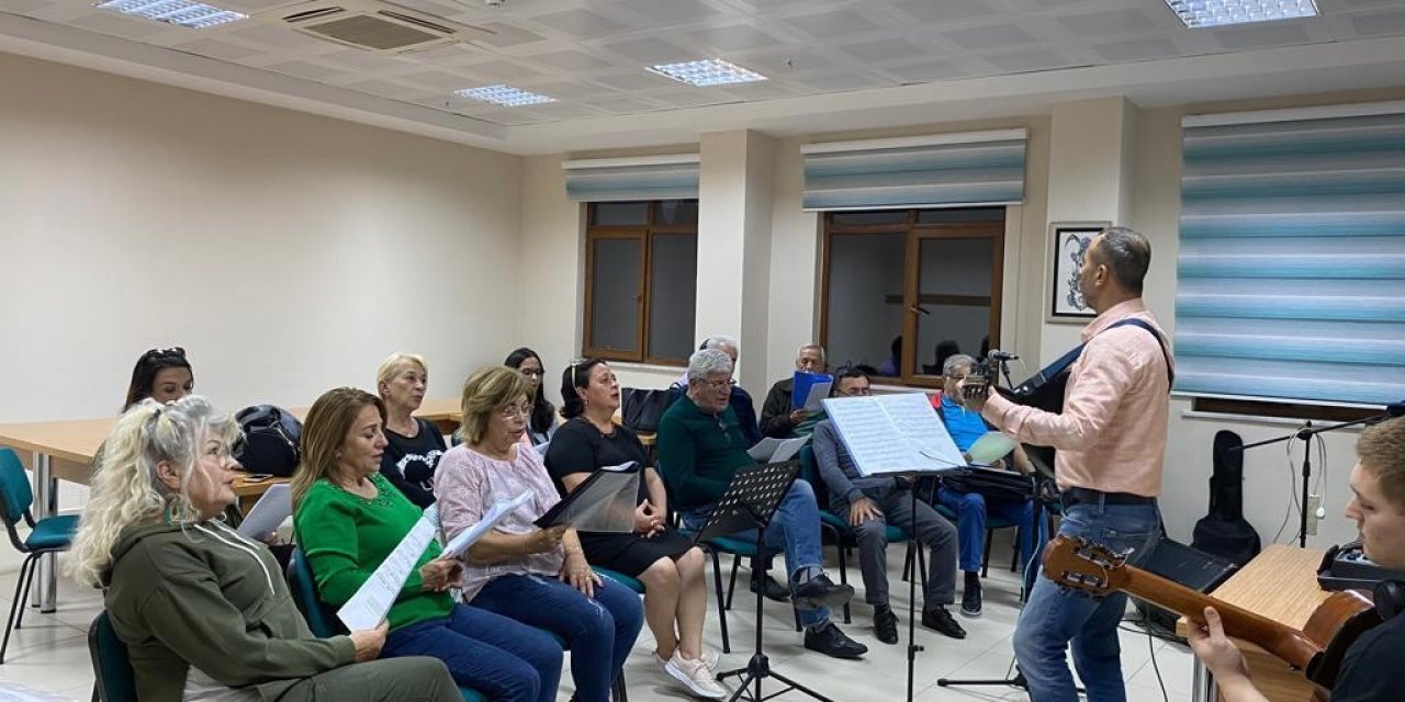 Muğla’da “Şarkılar bizi söyler, biz de şarkı söyleriz” koro çalışmaları başladı