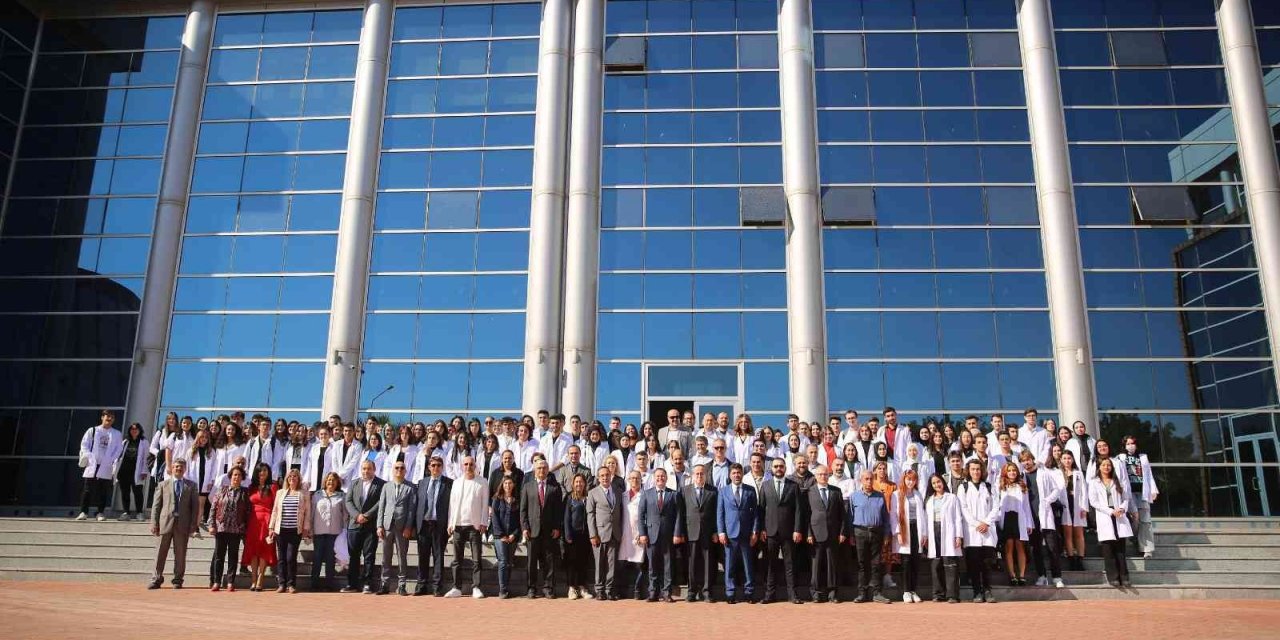 ADÜ Veteriner Fakültesi’nde ilk kez Beyaz Önlük Giyme Töreni gerçekleşti