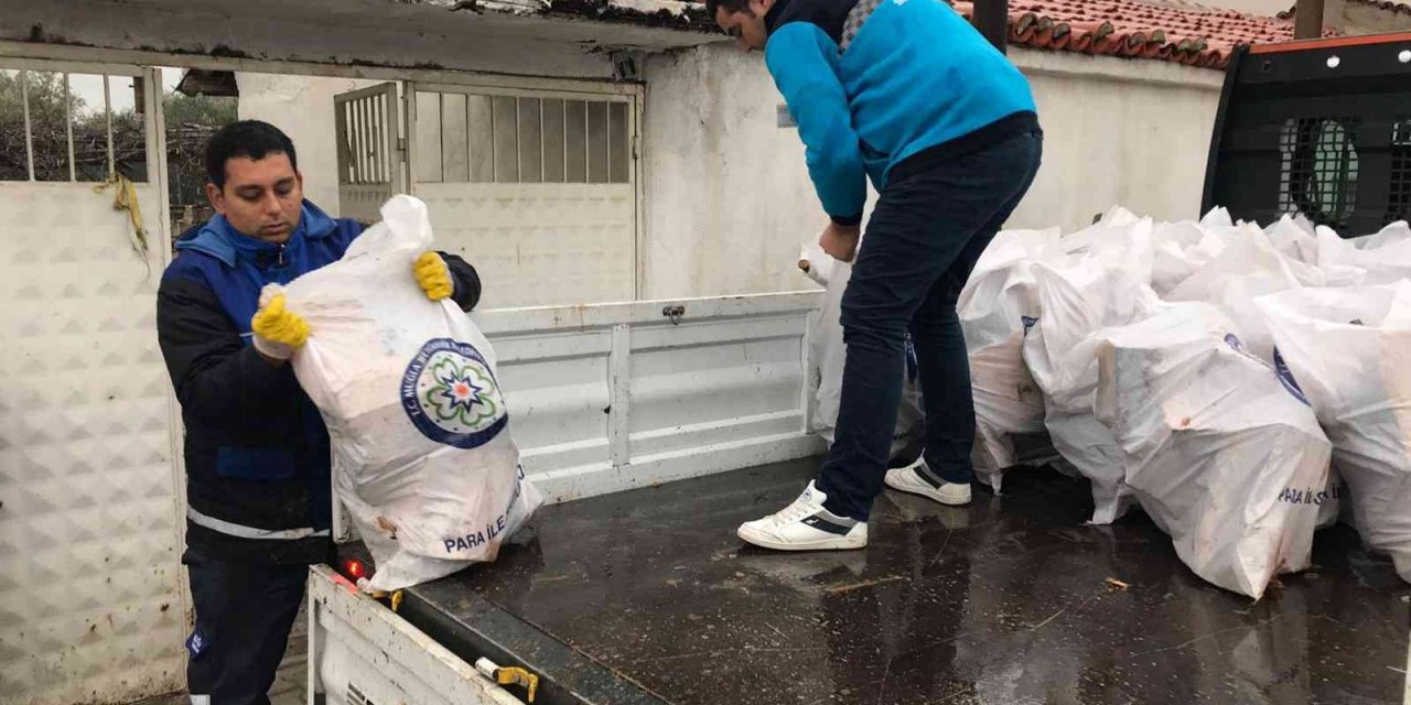 Büyükşehir’den vatandaşlara yakacak desteği