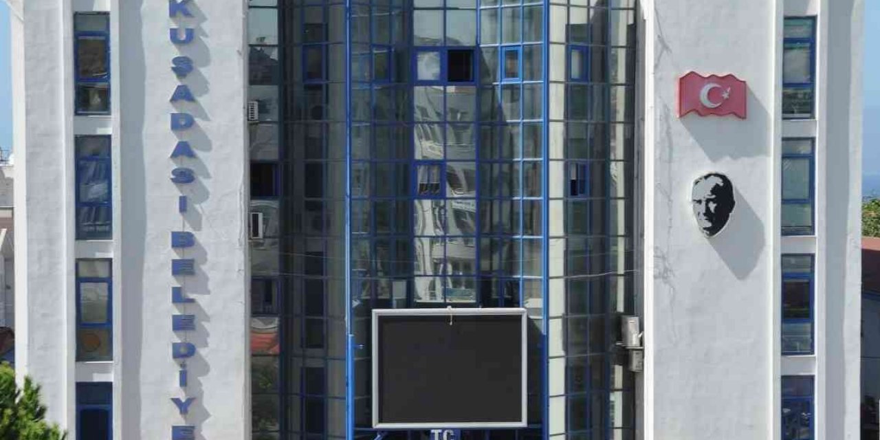 Kuşadası Belediyesi, Kültür Müdürü Tuncer hakkında suç duyurusunda bulunduğunu açıkladı