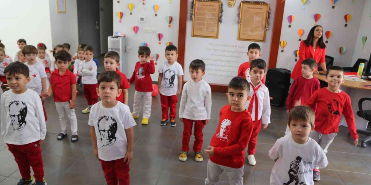 Efeler’in kreşlerinde 29 Ekim hazırlığı