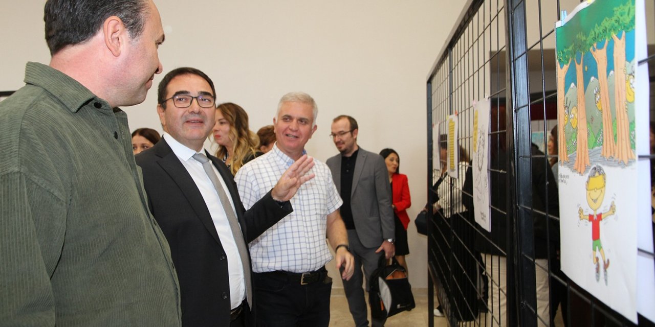 İletişimciler ‘İletişim ve Mizah’ temalı söyleşiye yoğun ilgi gösterdi