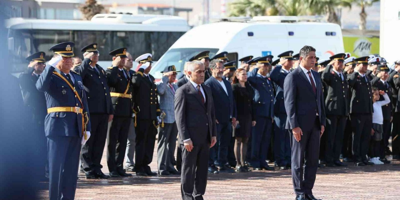 İzmir’de Cumhuriyet Bayramı kutlamaları başladı