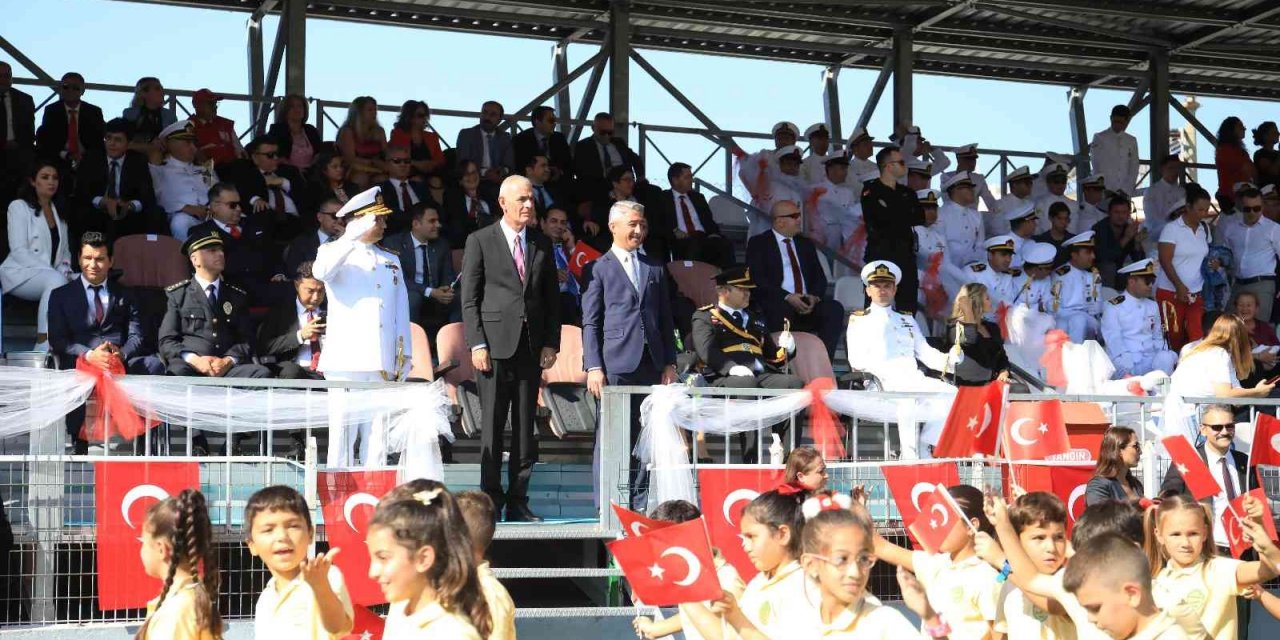 Marmaris’i bayram coşkusu sardı