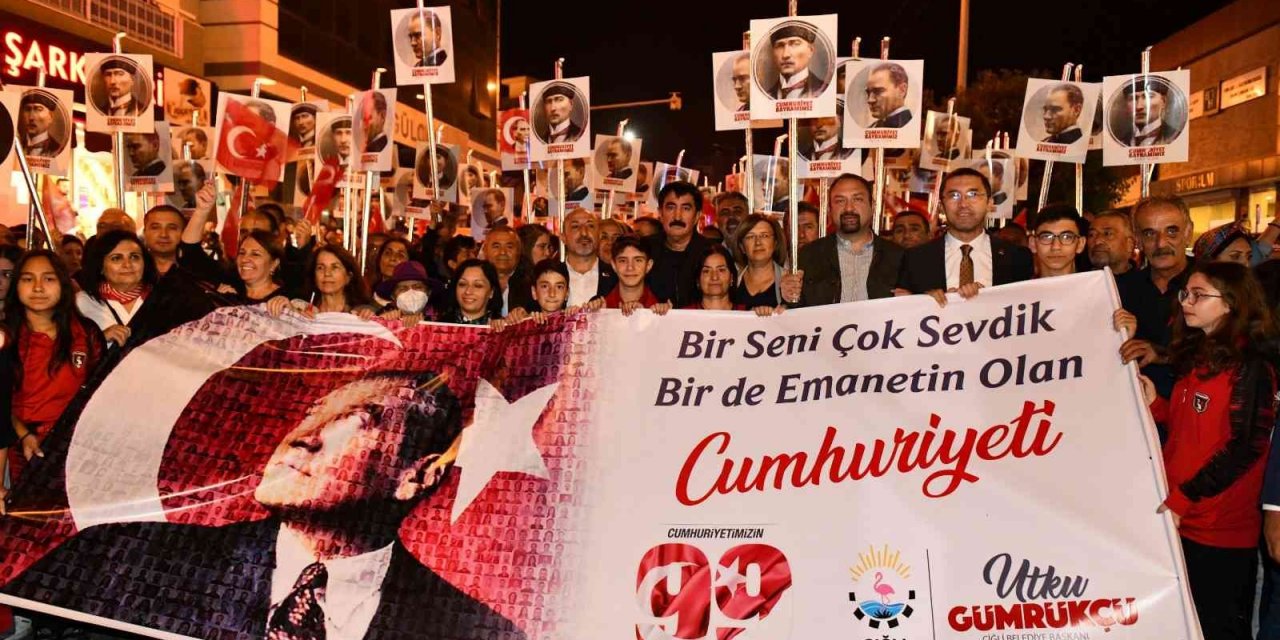 İzmir’de 29 Ekim coşkusu