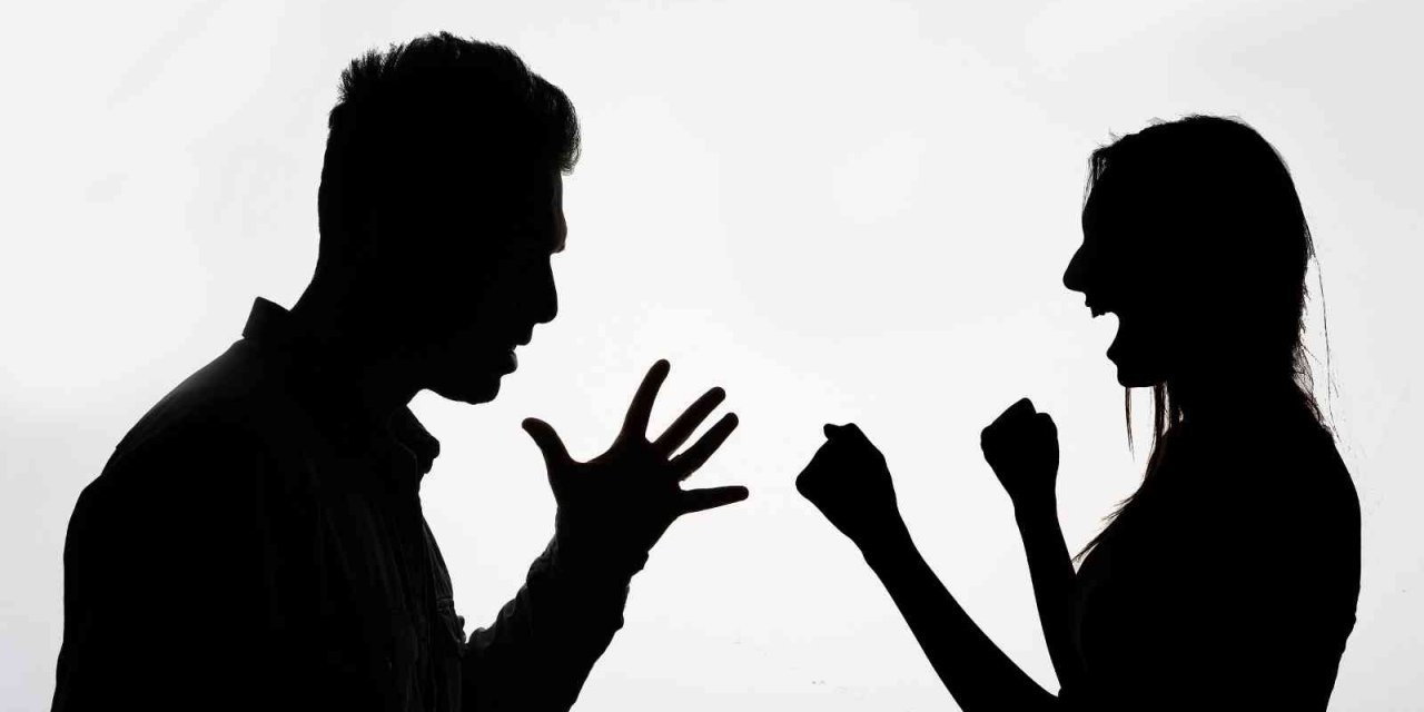 İlişkilerde siber istismara dikkat