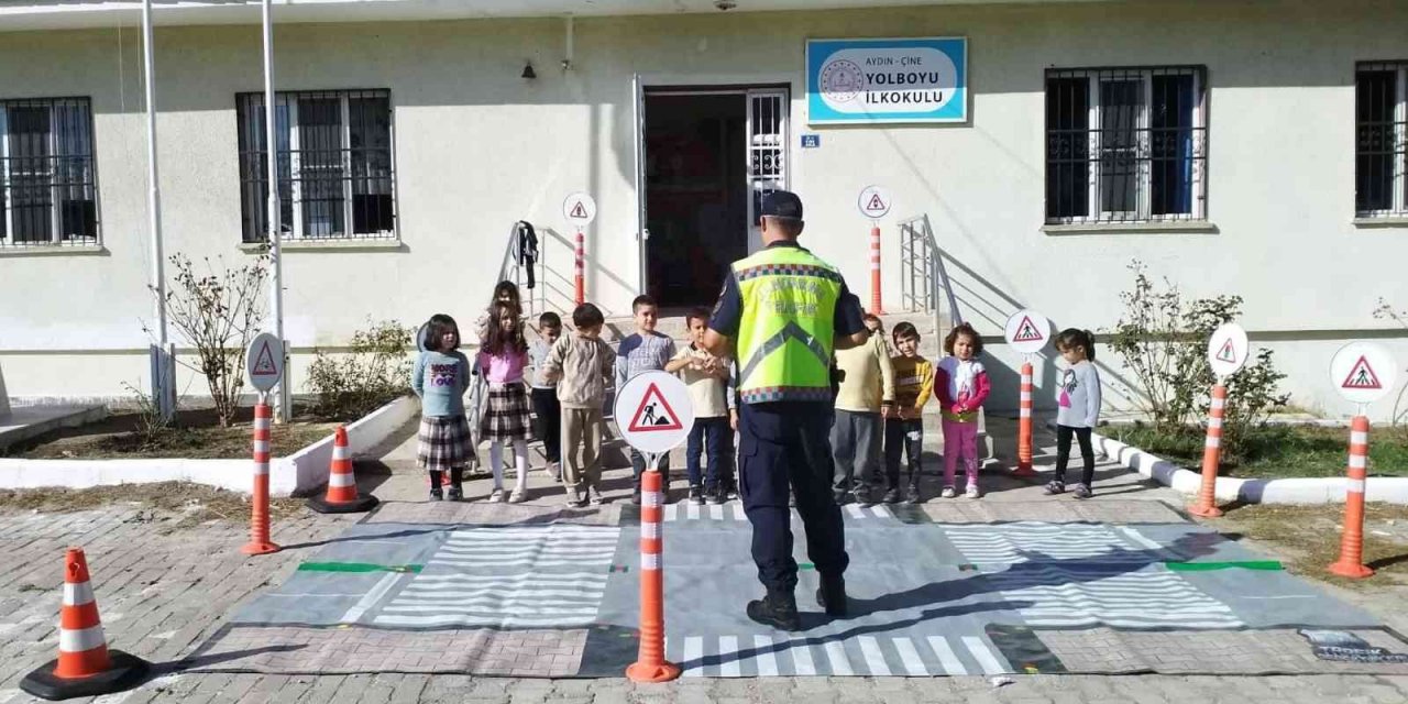Çine’de 21 öğrenci “trafik dedektifi” oldu