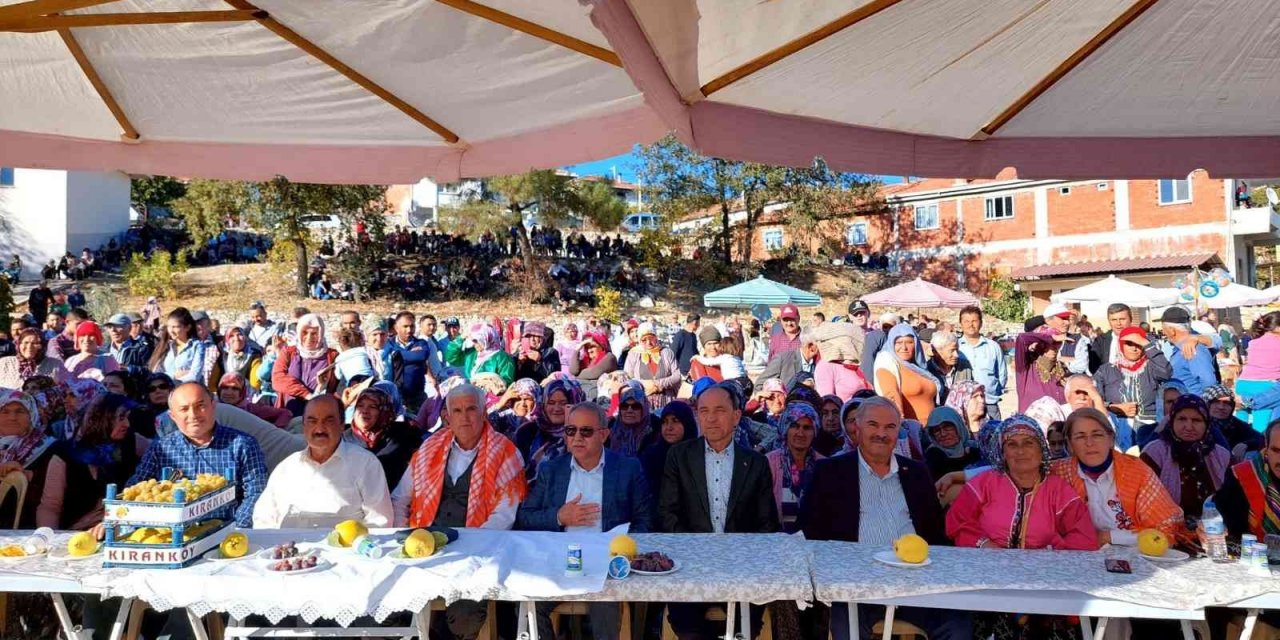 Gördes’te Ayva ve Üzüm Festivali yapıldı