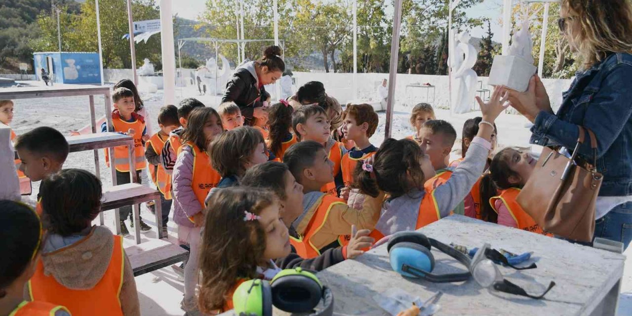 Neopolis, küçük heykeltıraşları ağırladı