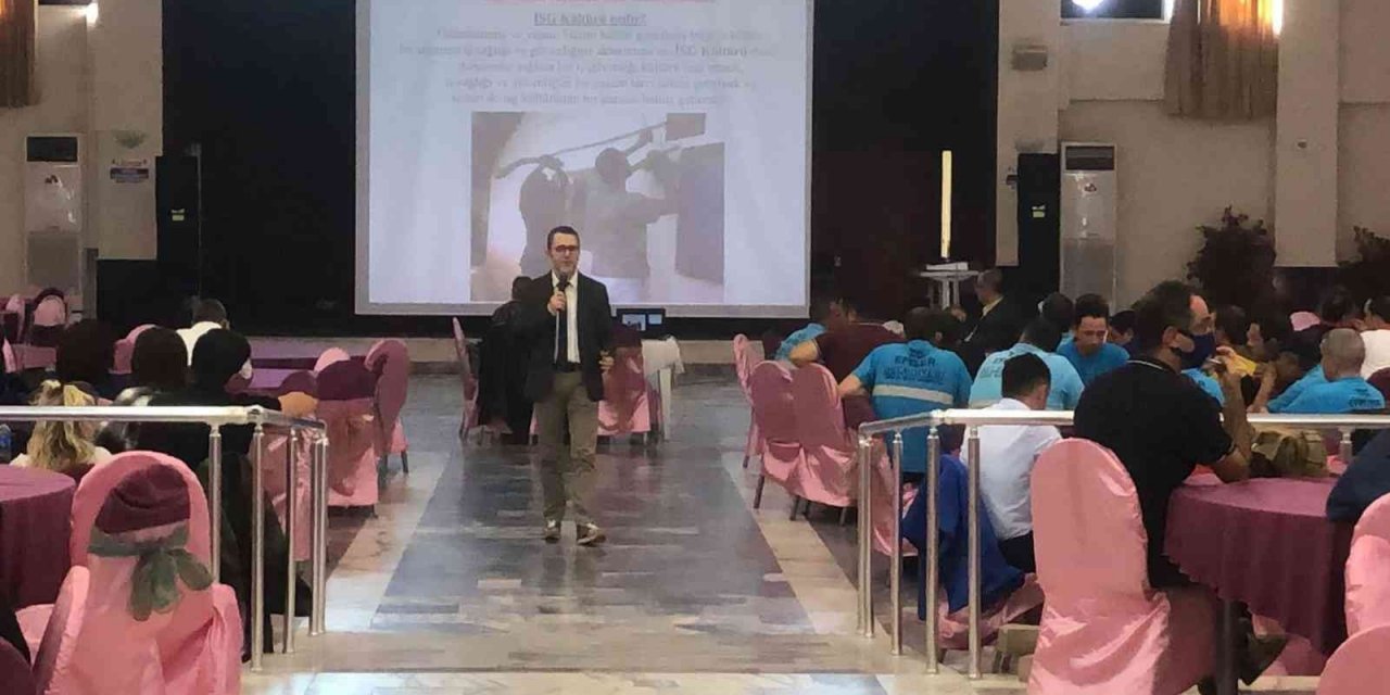 Efeler Belediyesi personeline iş sağlığı ve güvenliği eğitimi verildi