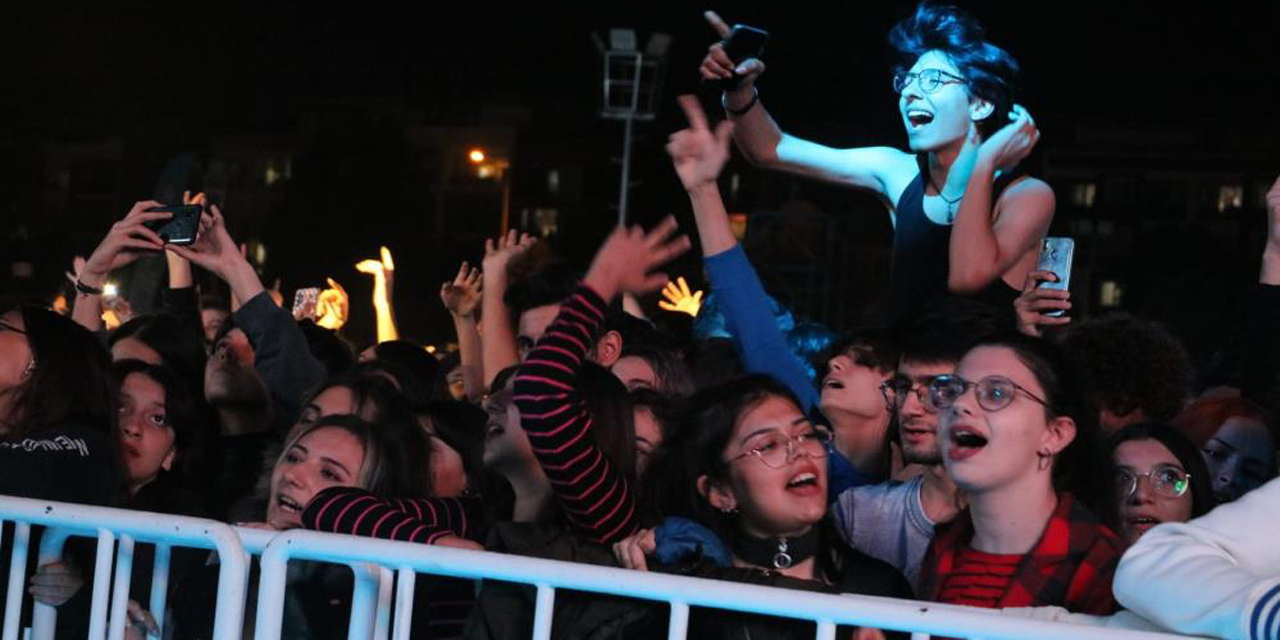 Aydın müziğe doydu