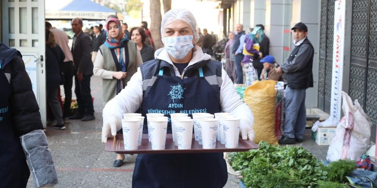 Aydın Büyükşehir Belediyesi sabahları sıcak çorba ikramına başladı