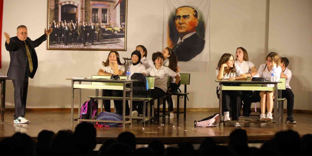 Selçuklu çocuklar ayakta alkışlandı