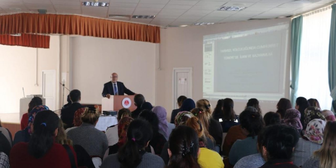 Kadın hükümlülere cumhuriyet anlatıldı