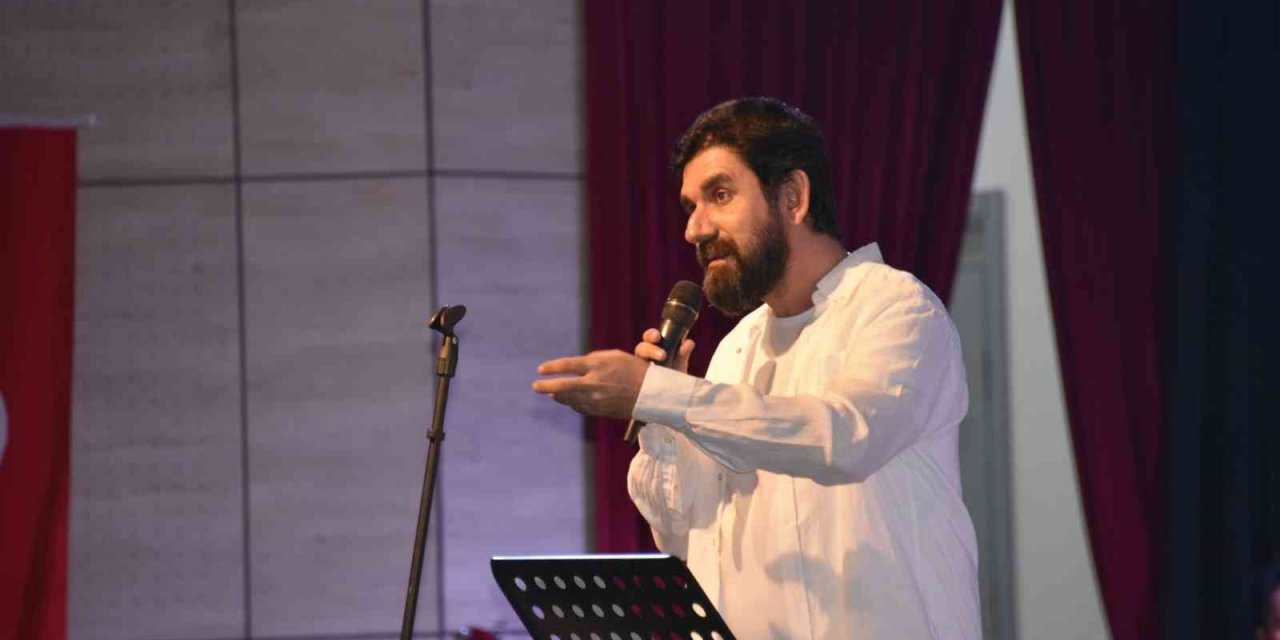 Serdar Tuncer izleyicileri mest etti