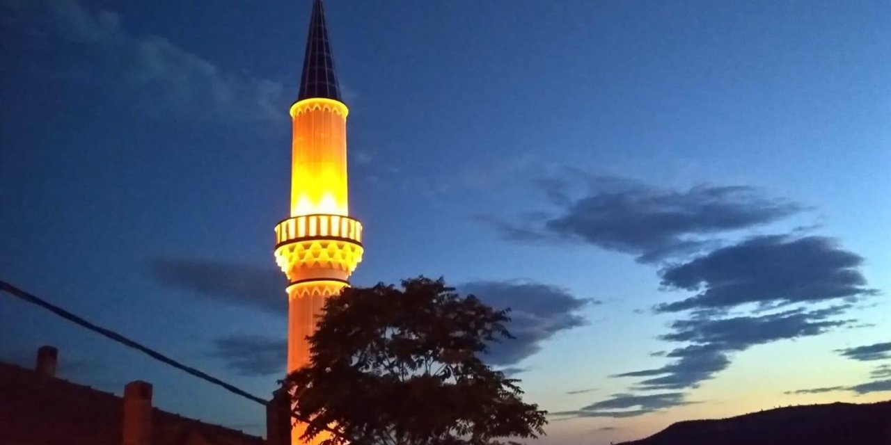 Manisa’da sabah ezanına ’Kış’ düzenlemesi