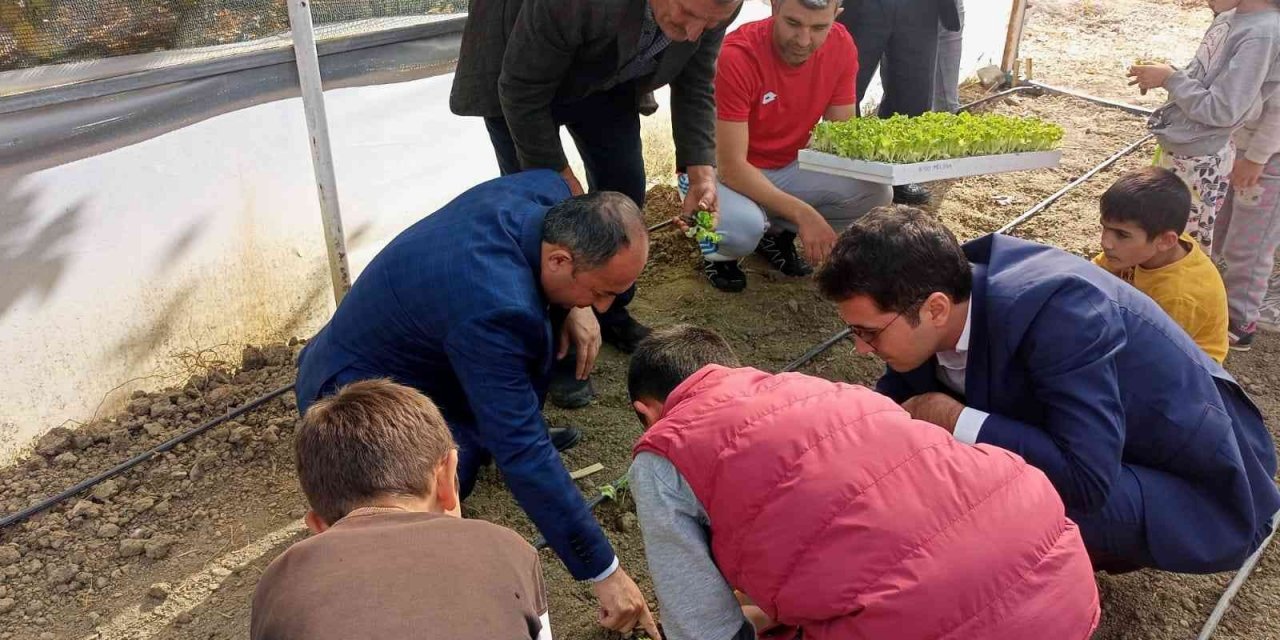Gördes’te ’Sevgimizi Seramızda Büyütüyoruz’ projesi