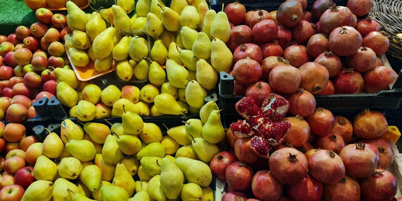 Aydın’da kış meyve ve sebzeleri tezgahlarda yerini aldı