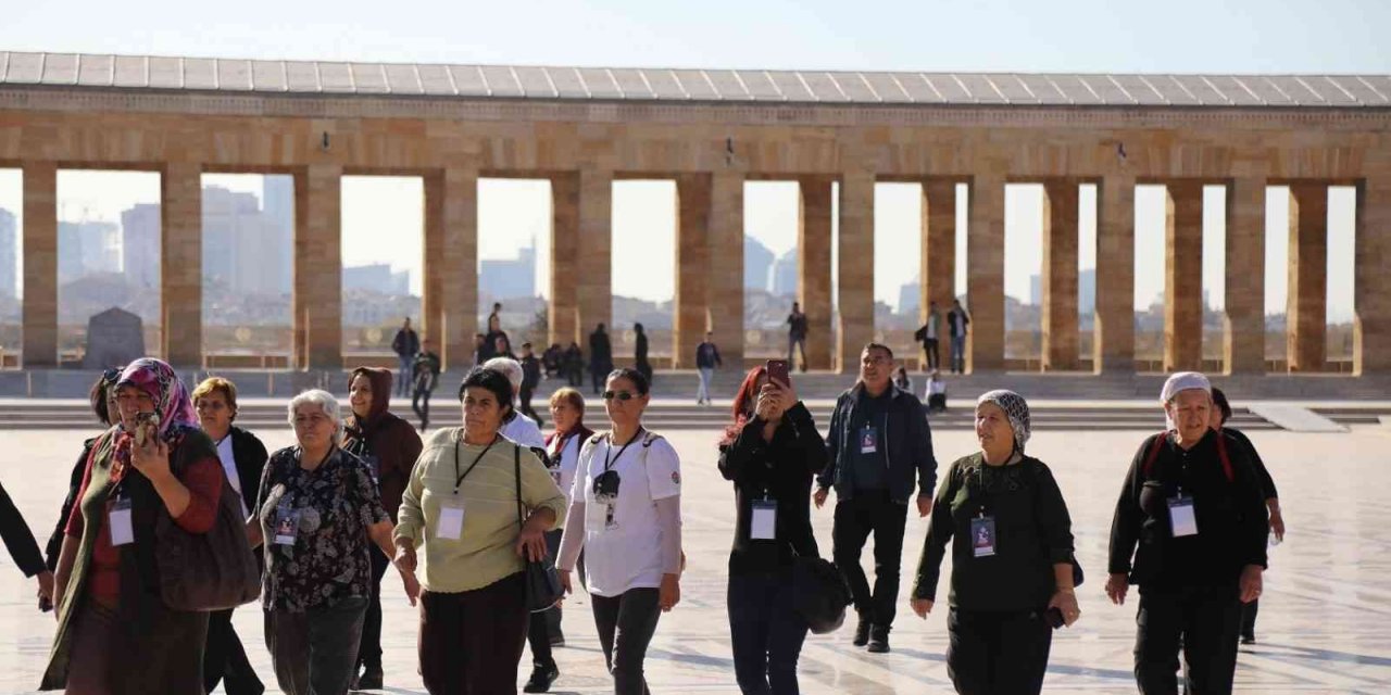 Muğlalı kadınlar Anıtkabir ziyaretinde duygusal anlar yaşadı