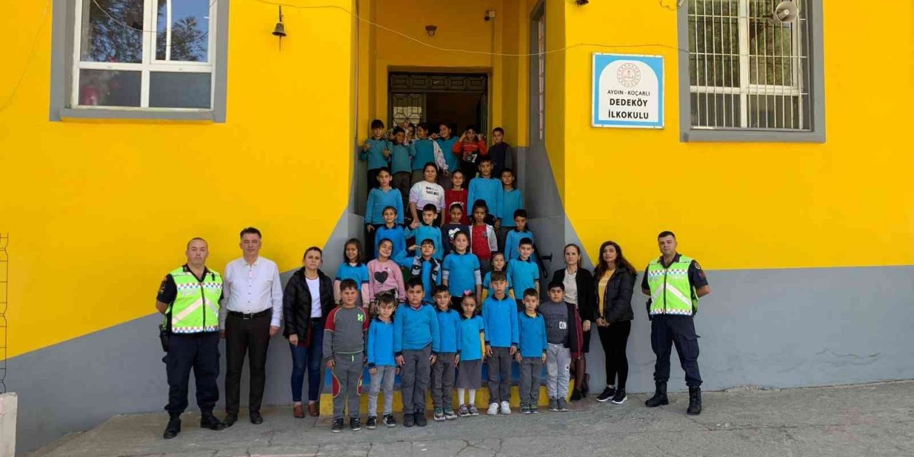 Aydın’da 66 öğrenci “trafik dedektifi” oldu
