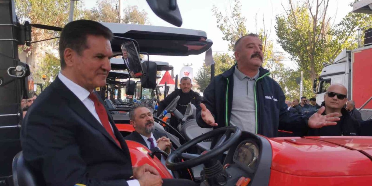 ’Çiftçi traktör alamıyor’ diyen Sarıgül’e ’Traktör yetiştiremiyoruz’ yanıtı