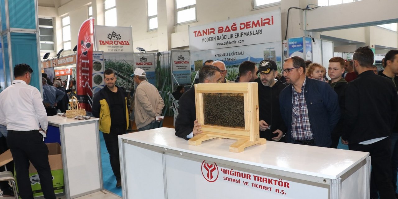 Tarım Fuarında Manisa Büyükşehir Belediyesi standına yoğun ilgi