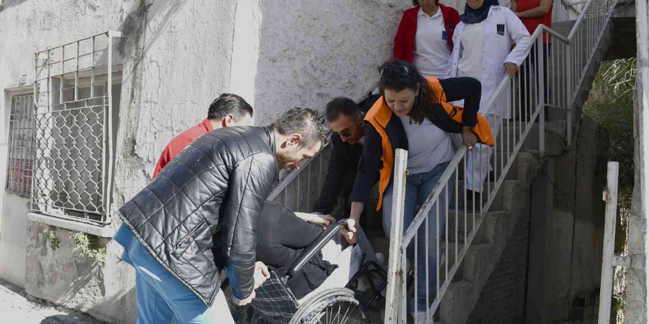 Altı yıl sonra denizi görmenin mutluluğunu yaşadı