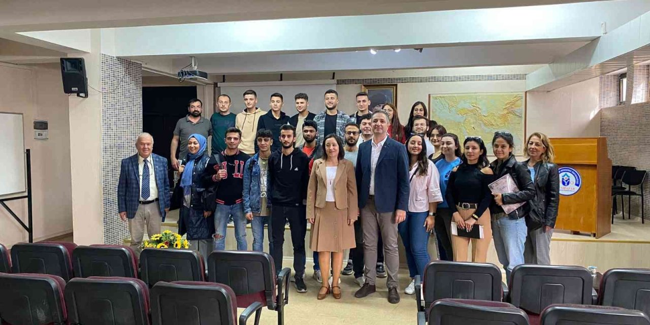 Yenipazar MYO’da muhasebe ve istihdam olanakları konuşuldu