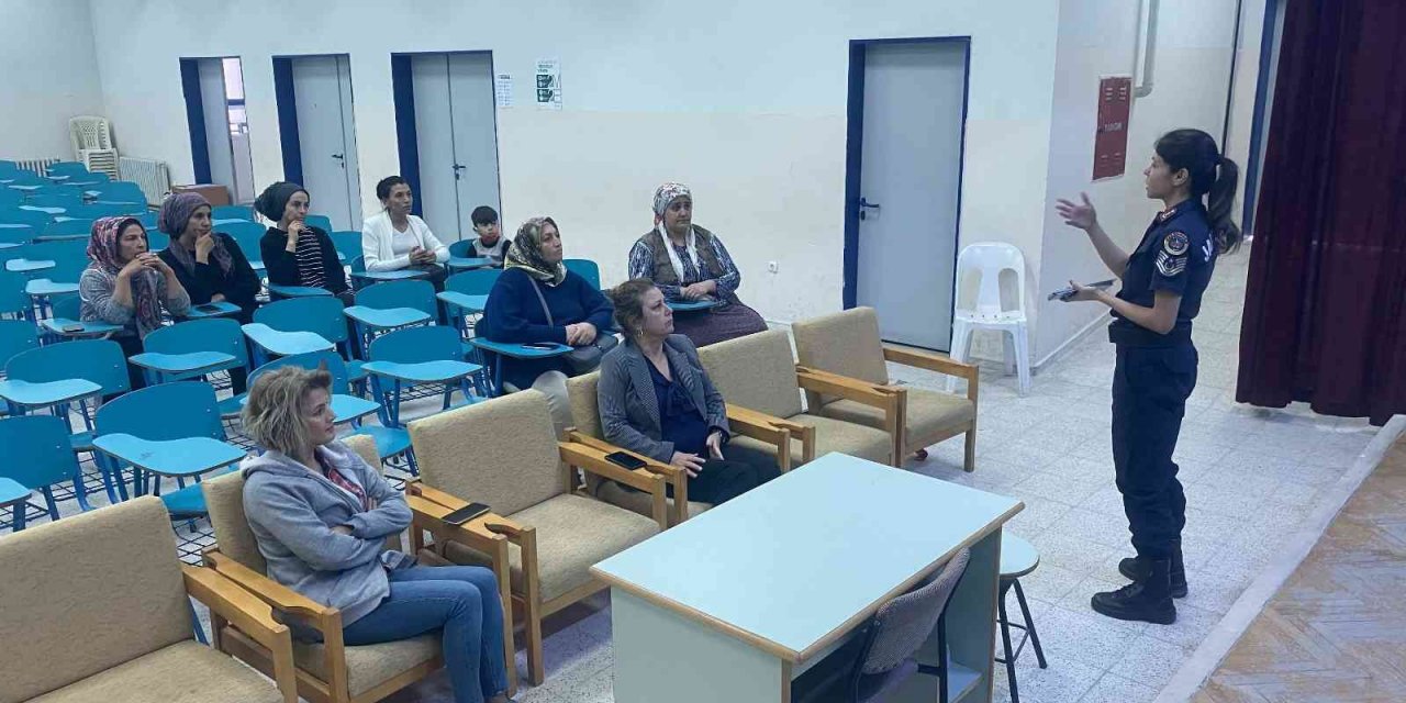 Söke’de öğrenci velilerine madde bağımlığı anlatıldı