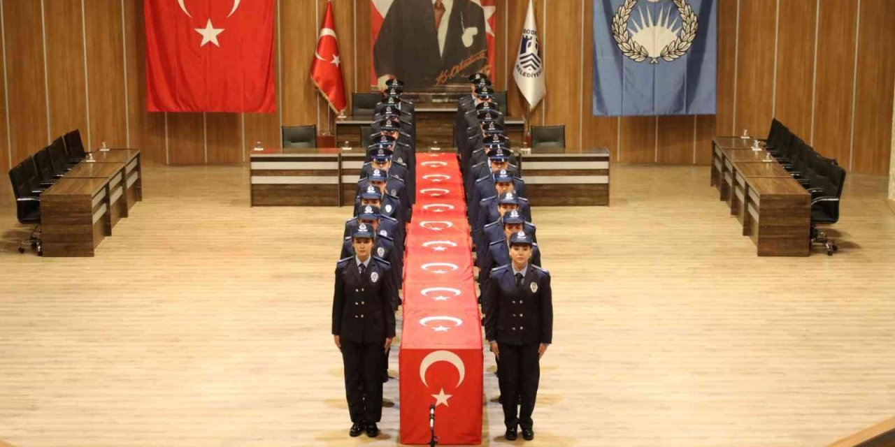 Adaylık süreçleri tamamlanan zabıtalar yemin etti