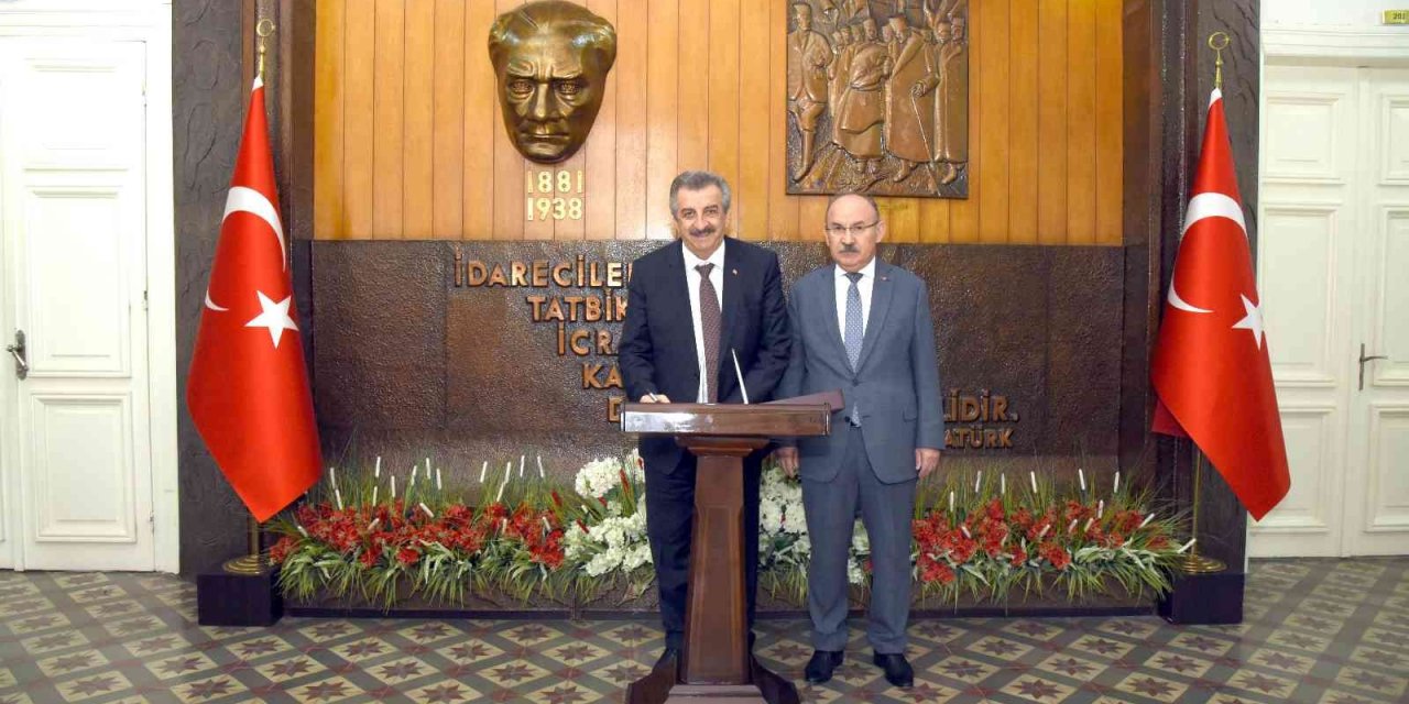 Bakan Yardımcısı Büyükdede Manisa’daki yatırımları değerlendirdi