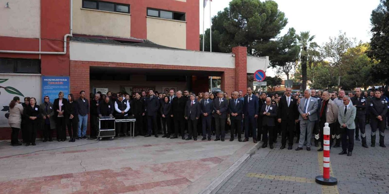 Efeler Belediyesi Atatürk’ü andı