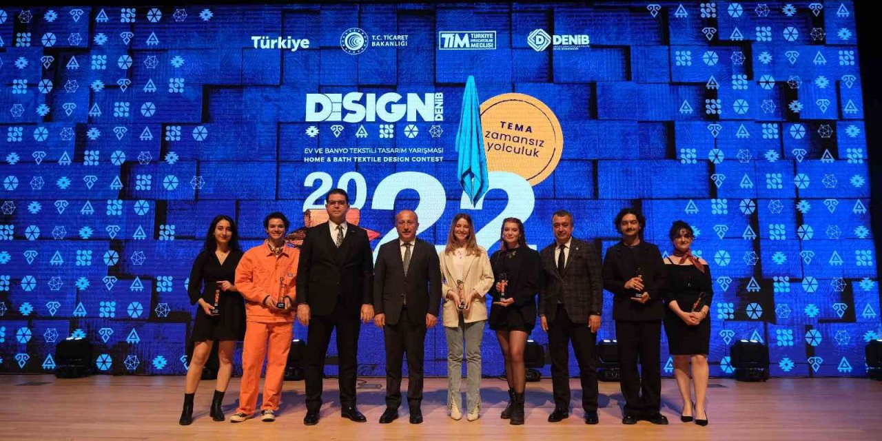 İEÜ’lü tasarımcılara Denizli’den iki ödül