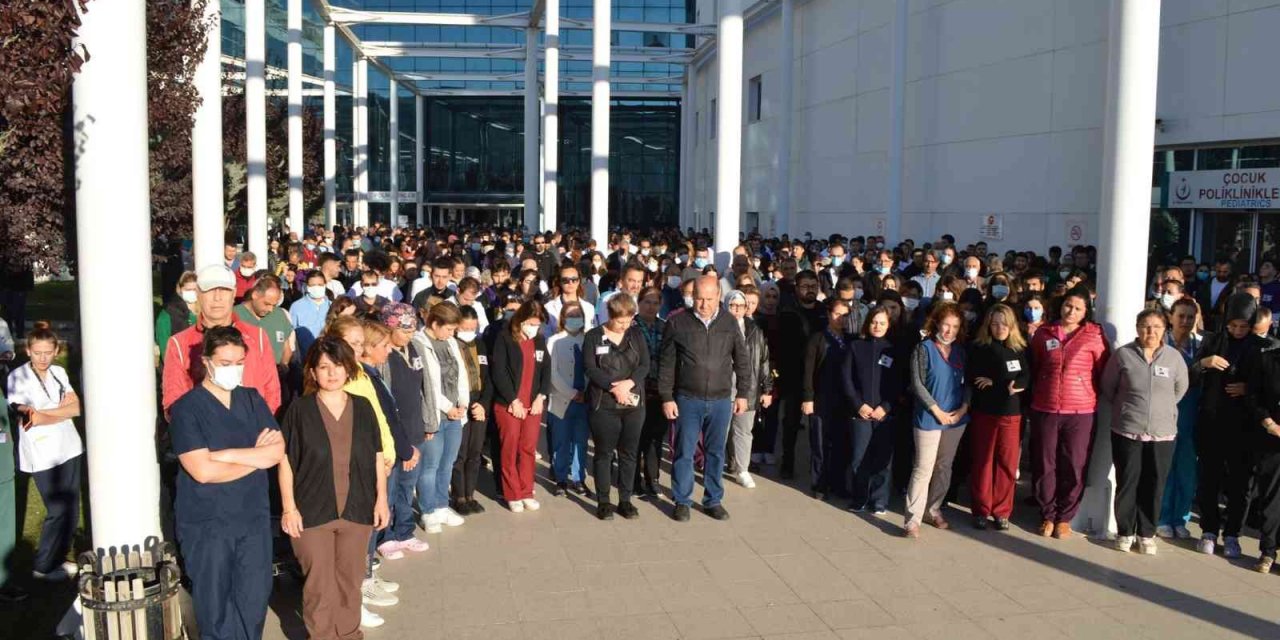 Muğla Eğitim ve Araştırma Hastanesi’nde 10 Kasım Atatürk’ü anma töreni gerçekleştirildi