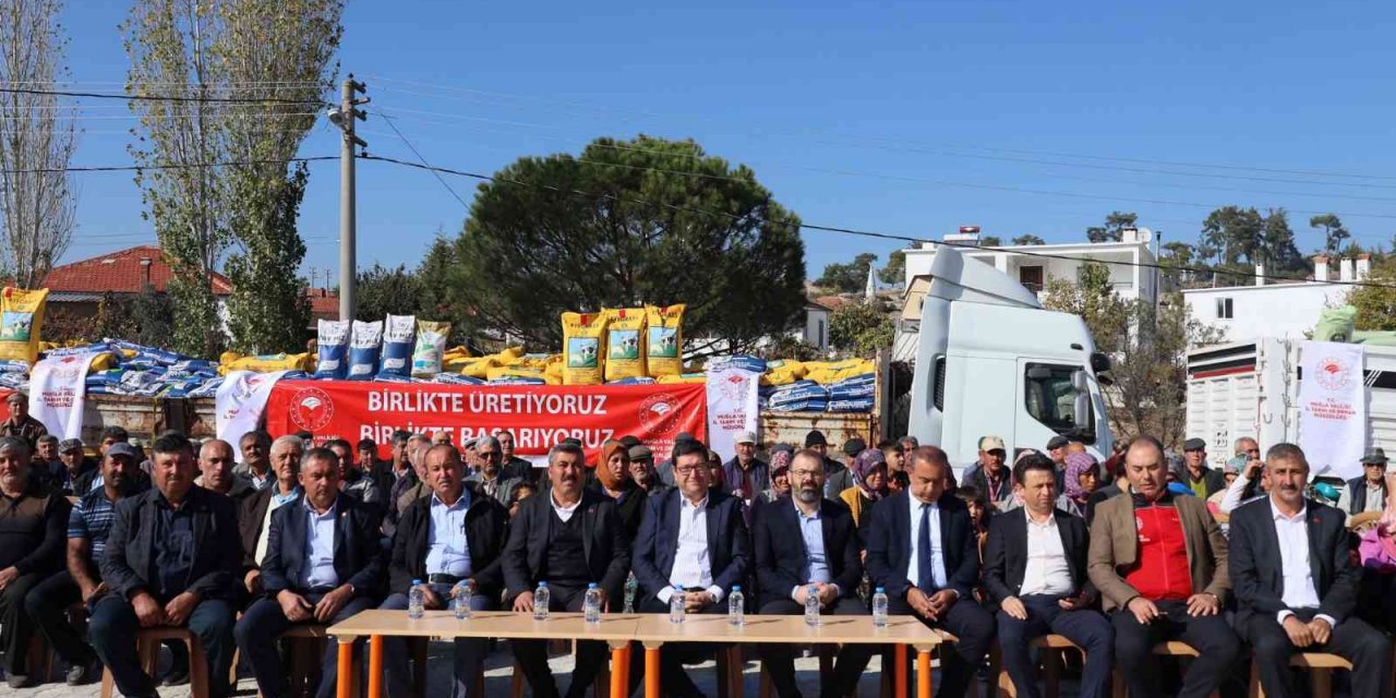 Milas’ta 64 ton sertifikalı tohum dağıtıldı