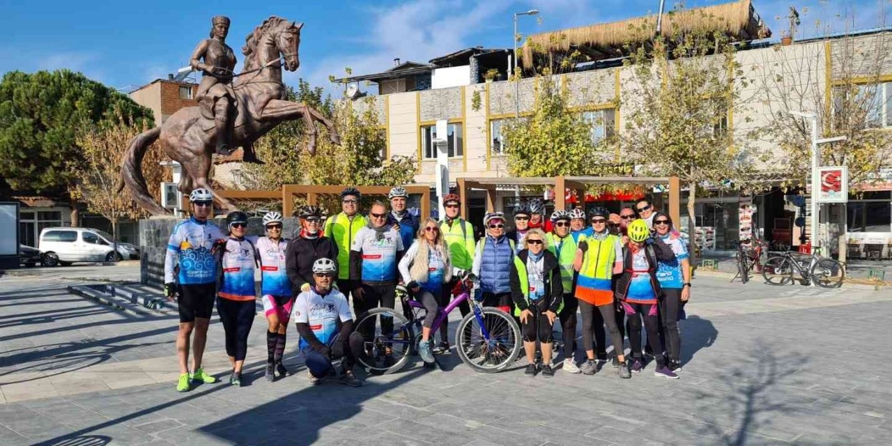 Alaçatı Salı Bisikletçileri Gördes’te